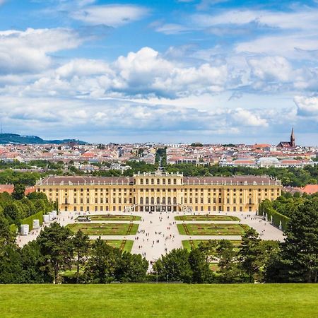 Lovely Airbnb Near Schoenbrunn Apartment Vienna Luaran gambar