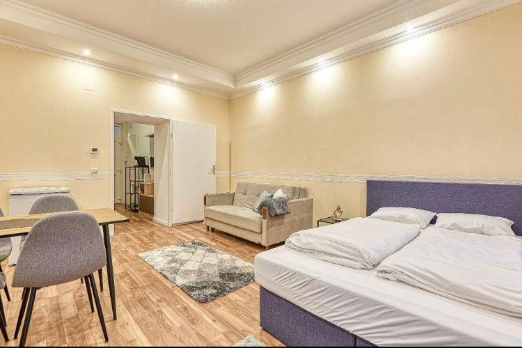 Lovely Airbnb Near Schoenbrunn Apartment Vienna Luaran gambar